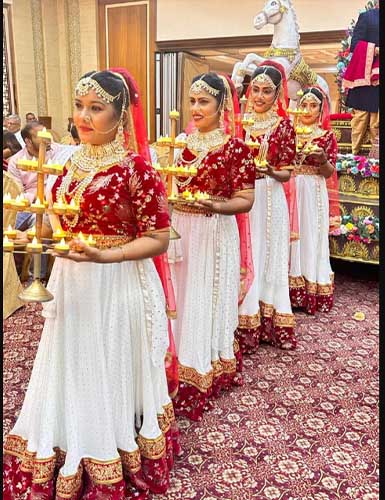 Wedding Dance Troupe in Delhi, Bride and Groom entry